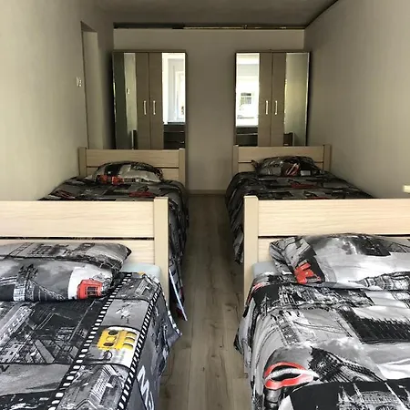 Polabian 67 Hostel Βρότσλαβ